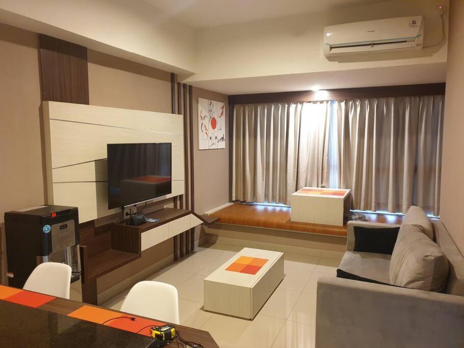 Cozy Room In Orange County Suite-Apartment In Lippo-Cikarang Cbd Exterior photo