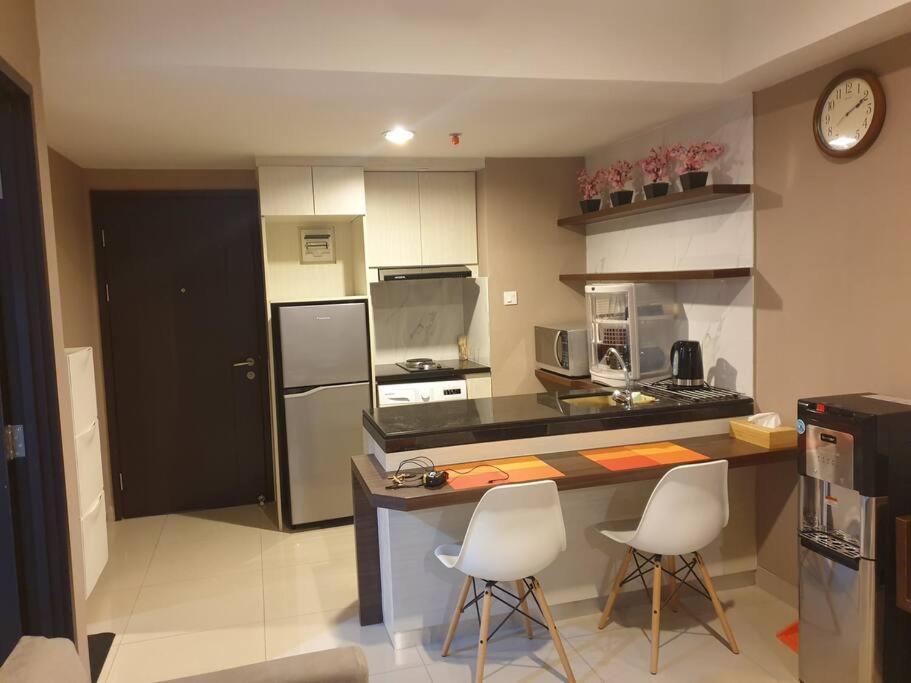 Cozy Room In Orange County Suite-Apartment In Lippo-Cikarang Cbd Exterior photo